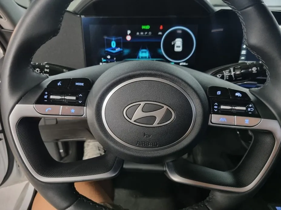 Hyundai AVANTE — фото 8