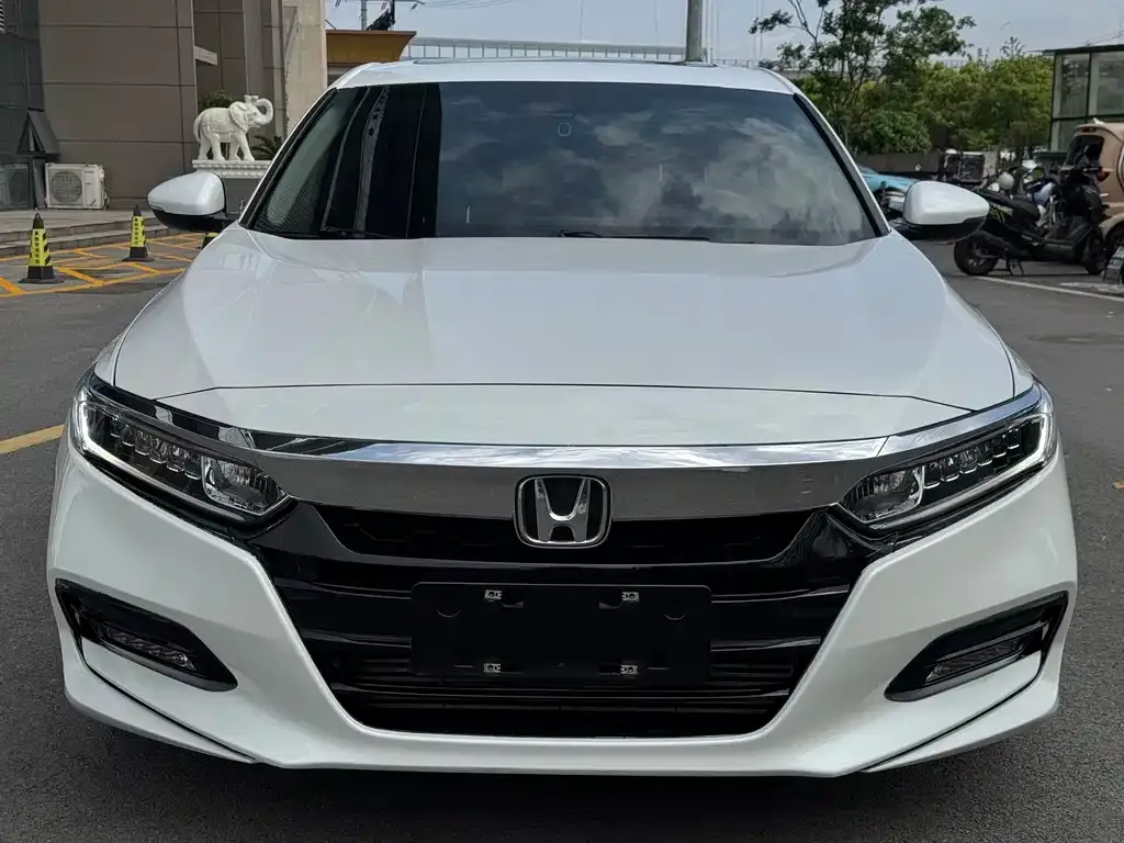 Honda Accord — фото 4