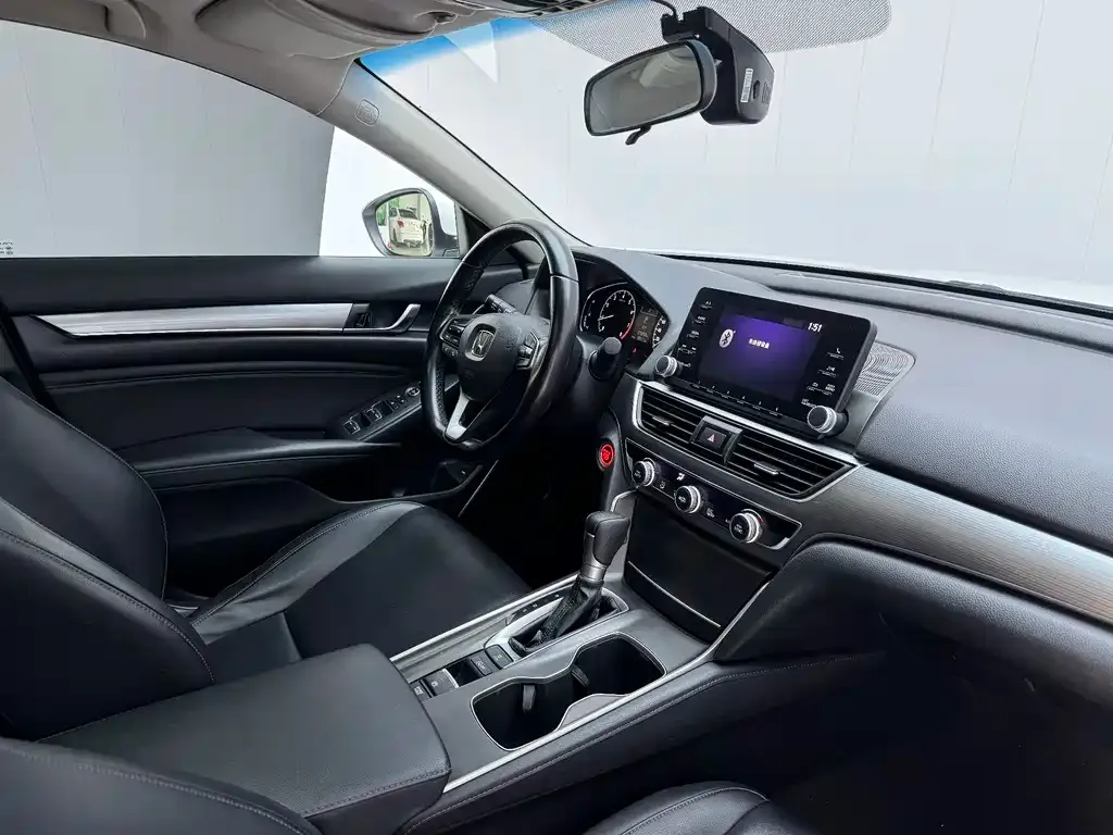 Honda Accord — фото 2