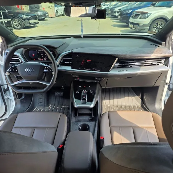 Audi Q4 e-tron 2025 из KR, фото 5