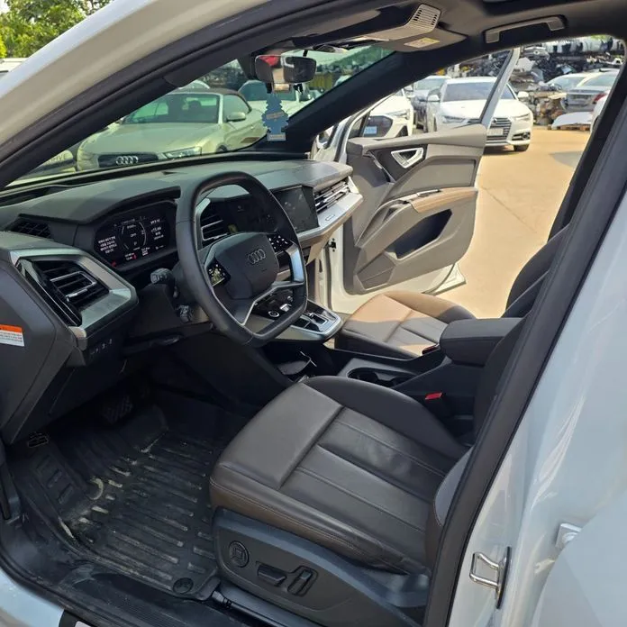 Audi Q4 e-tron 2025 из KR, фото 3
