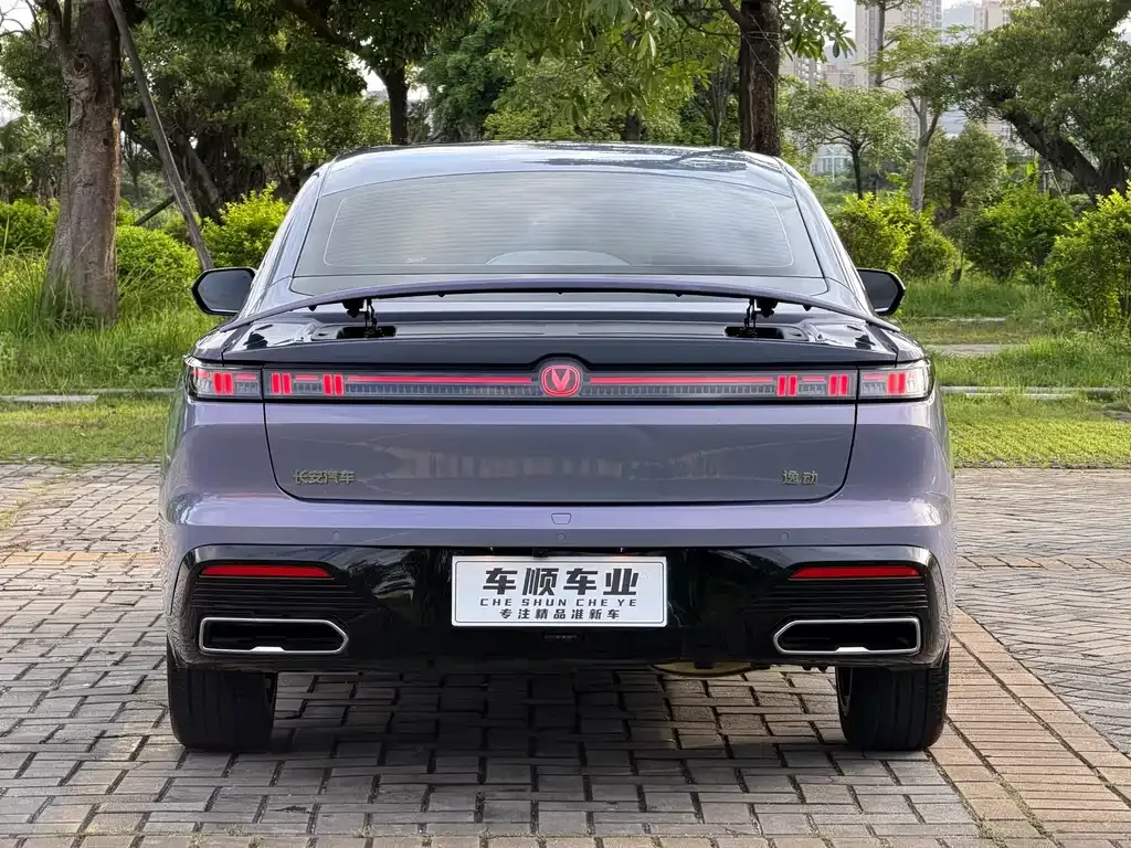 Changan Eado — фото 10