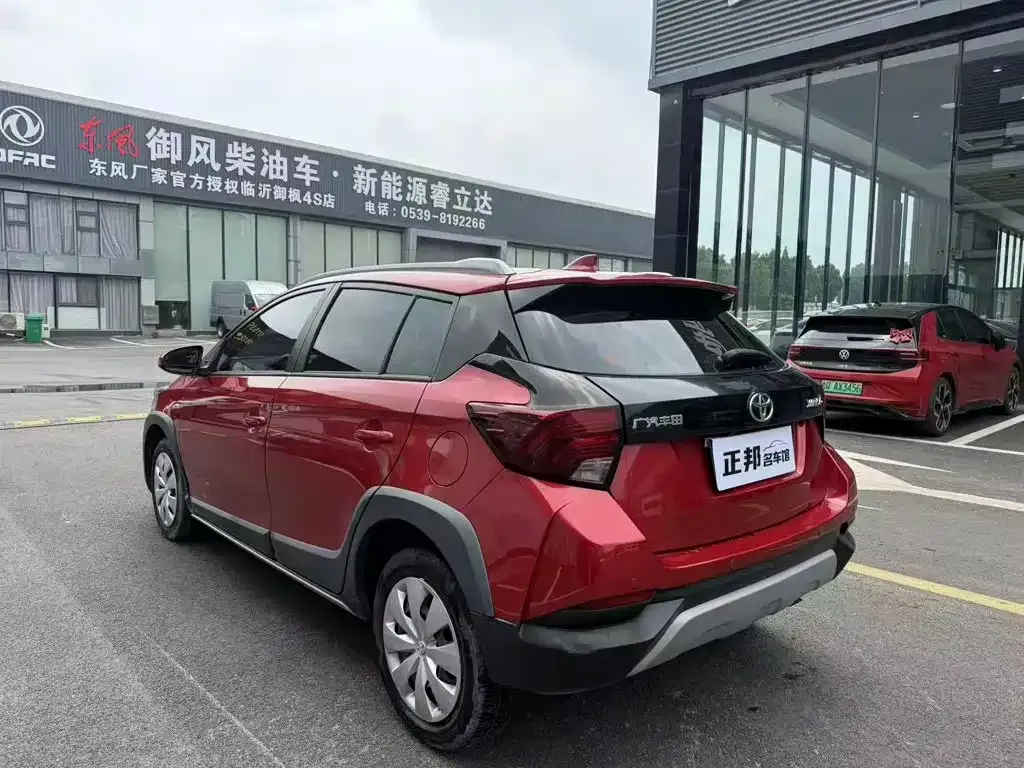 Toyota Yaris L — фото 8