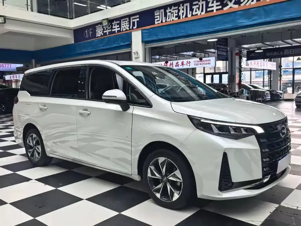 GAC Motor Trumpchi M6 — фото 10