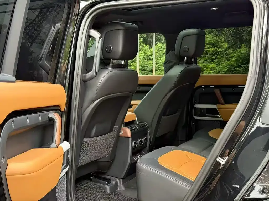 Land Rover Defender — фото 2