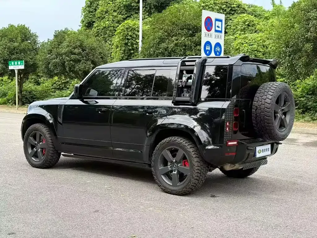 Land Rover Defender — фото 7