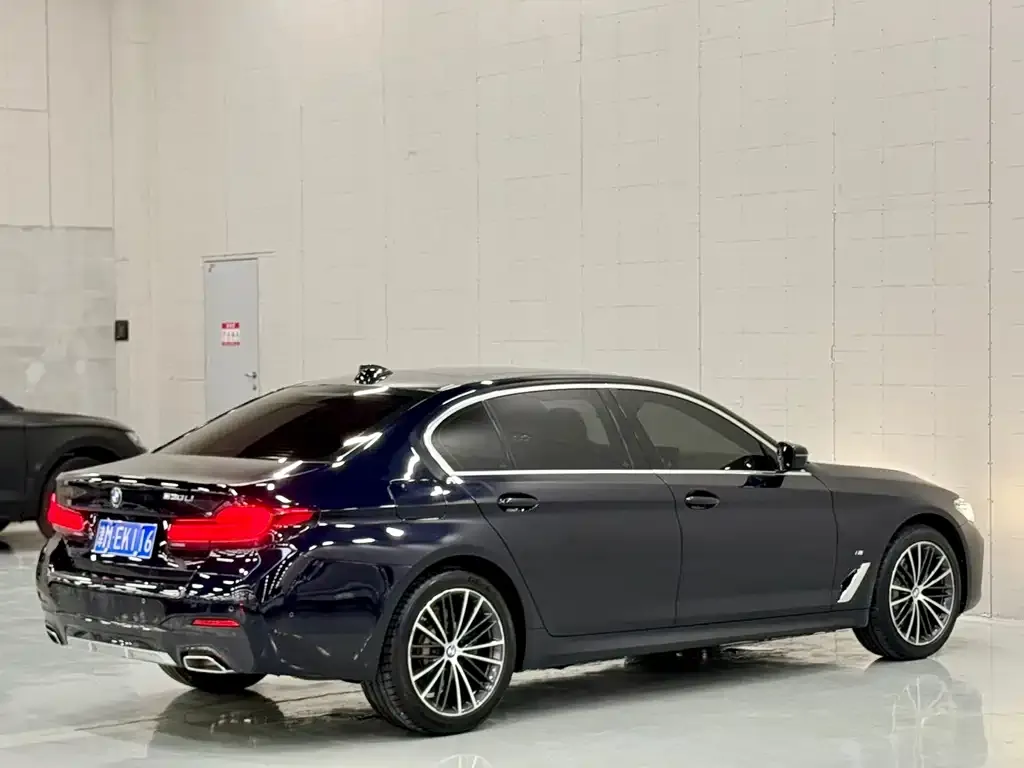 BMW 5 Series — фото 3