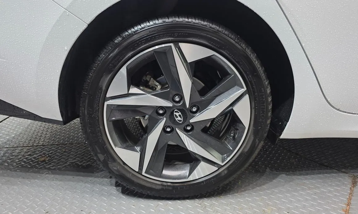 Hyundai AVANTE — фото 4