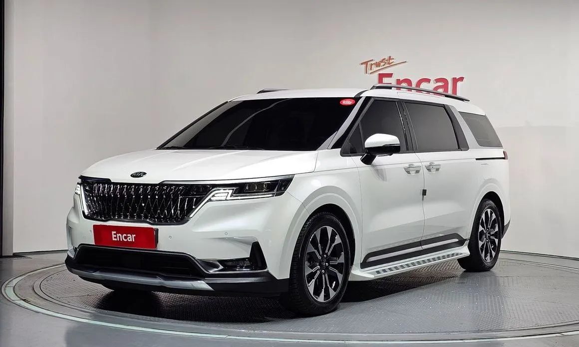 Kia Carnival — фото 1