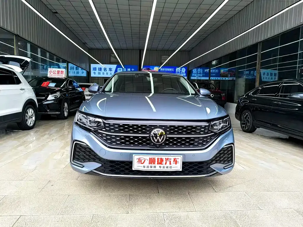 Volkswagen Passat — фото 10