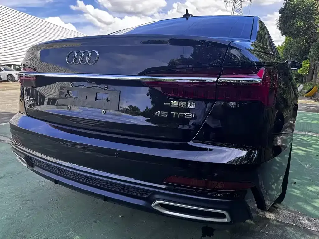 Audi A6L — фото 6