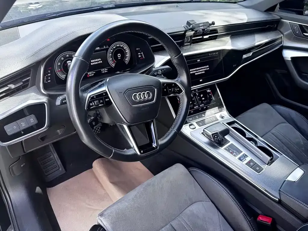 Audi A6L — фото 10