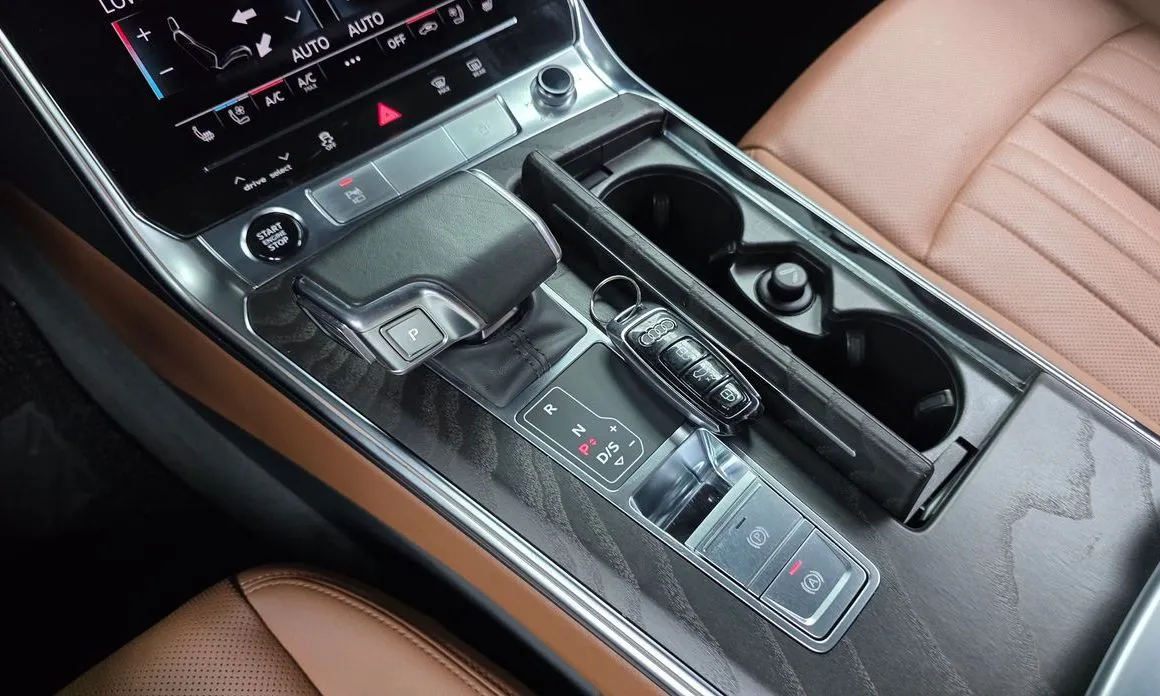 Audi A6 — фото 6