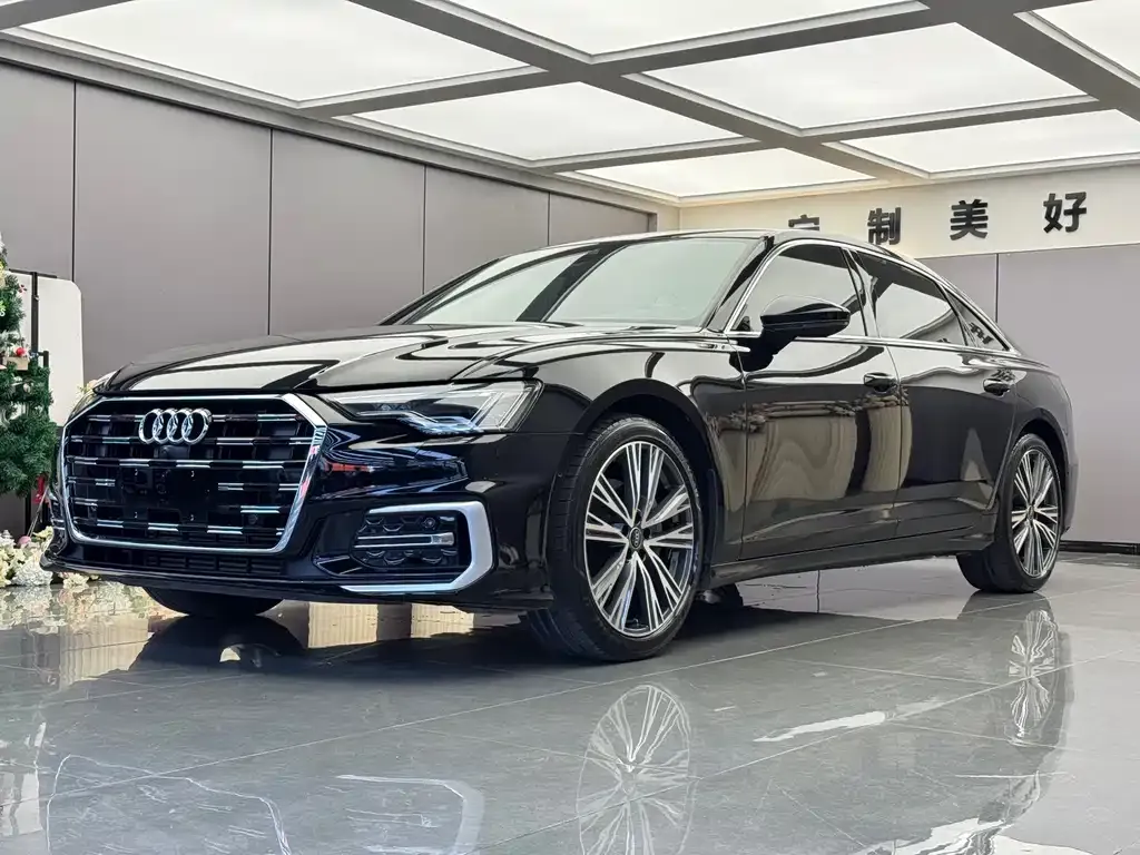 Audi A6L — фото 1