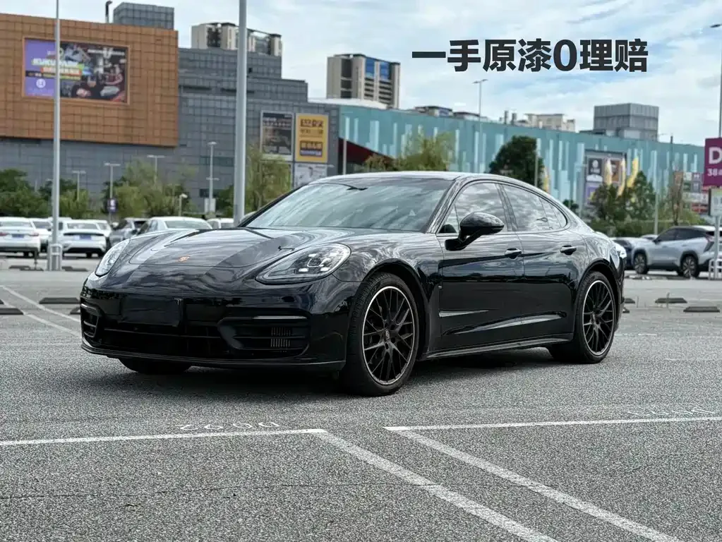 Porsche Panamera — фото 1