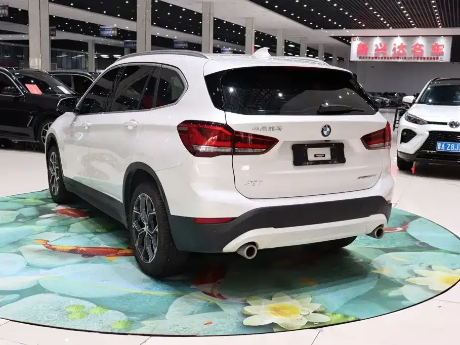 BMW X1 — фото 7