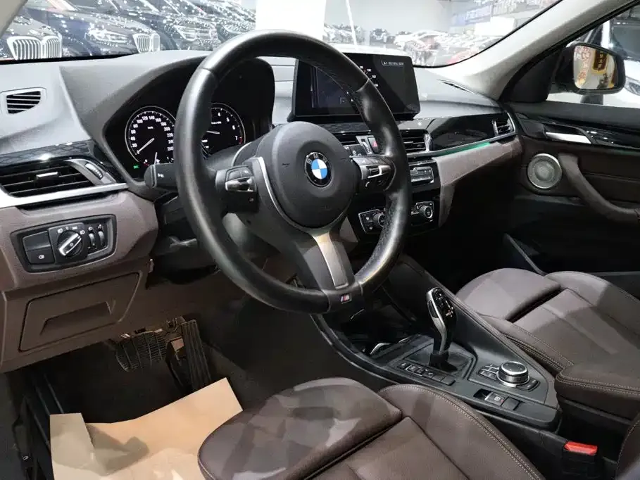 BMW X1 — фото 9