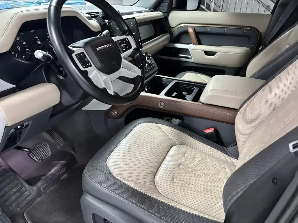 Land Rover Defender — фото 10