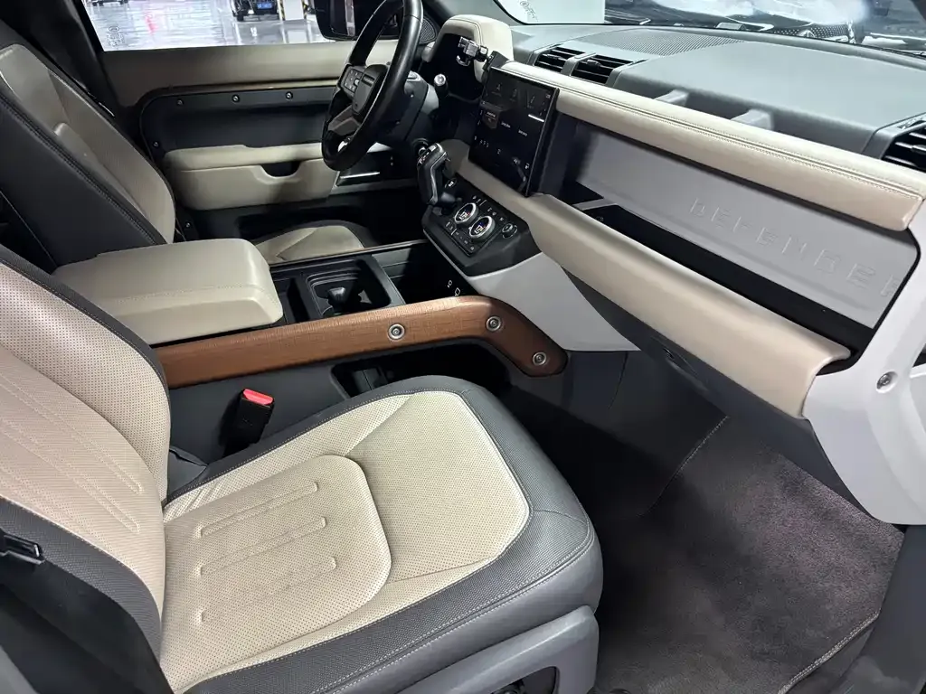 Land Rover Defender — фото 9