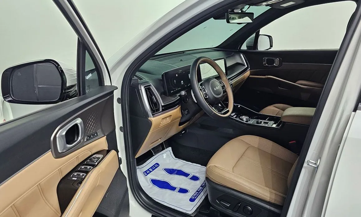 Kia Sorento — фото 10
