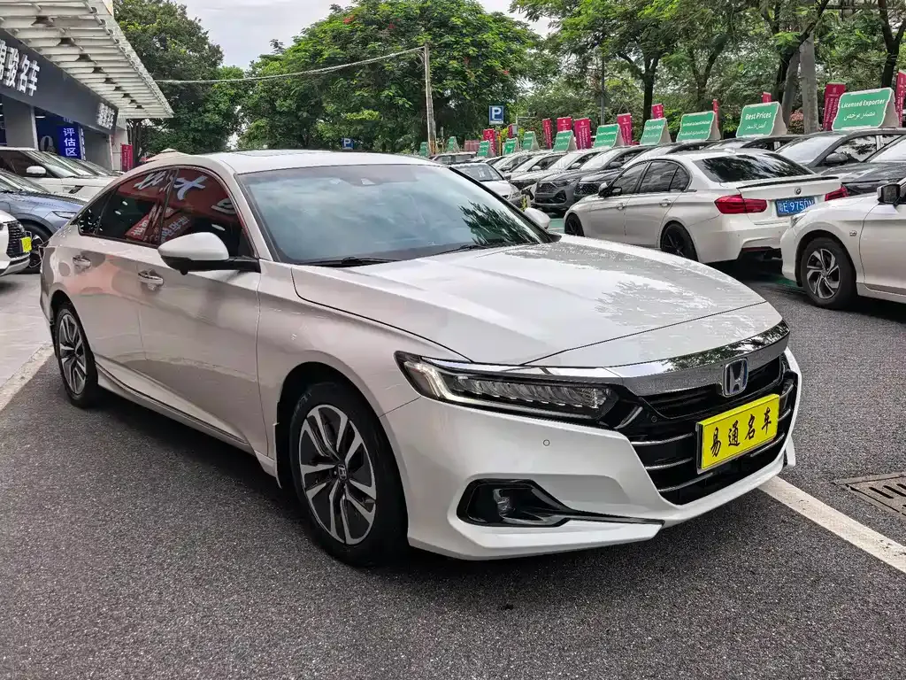 Honda Accord — фото 7