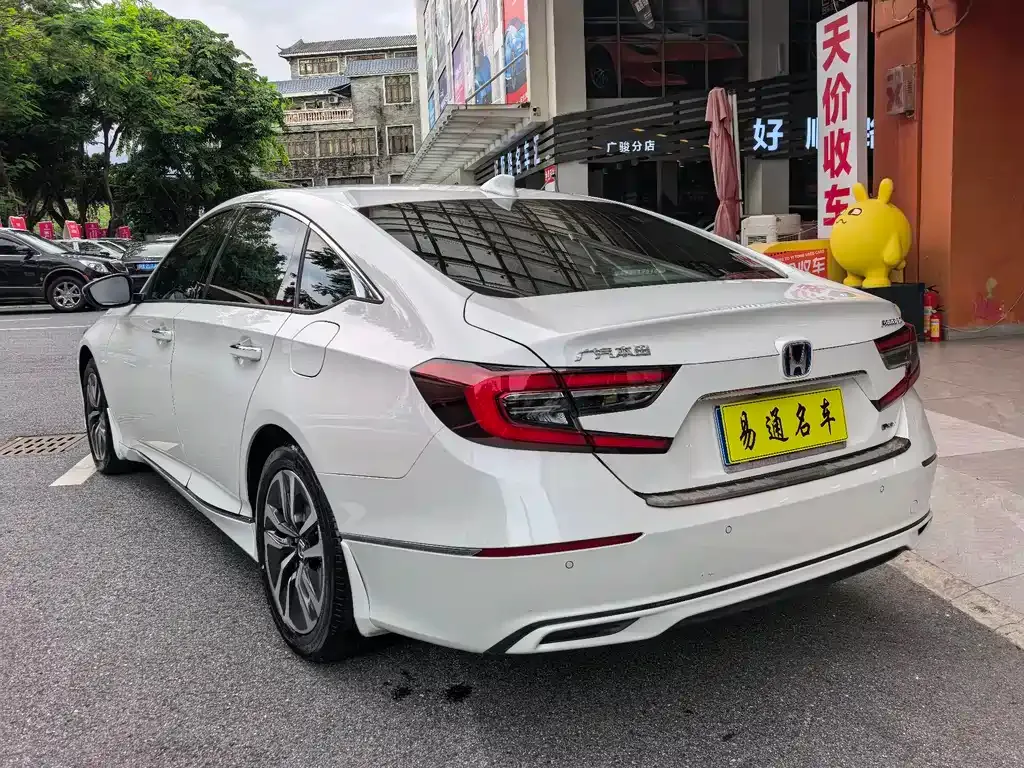 Honda Accord — фото 6