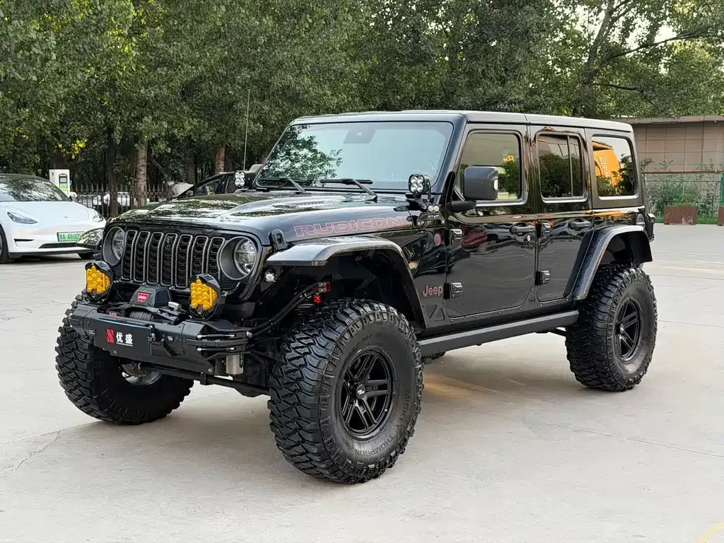 Jeep Wrangler — фото 1