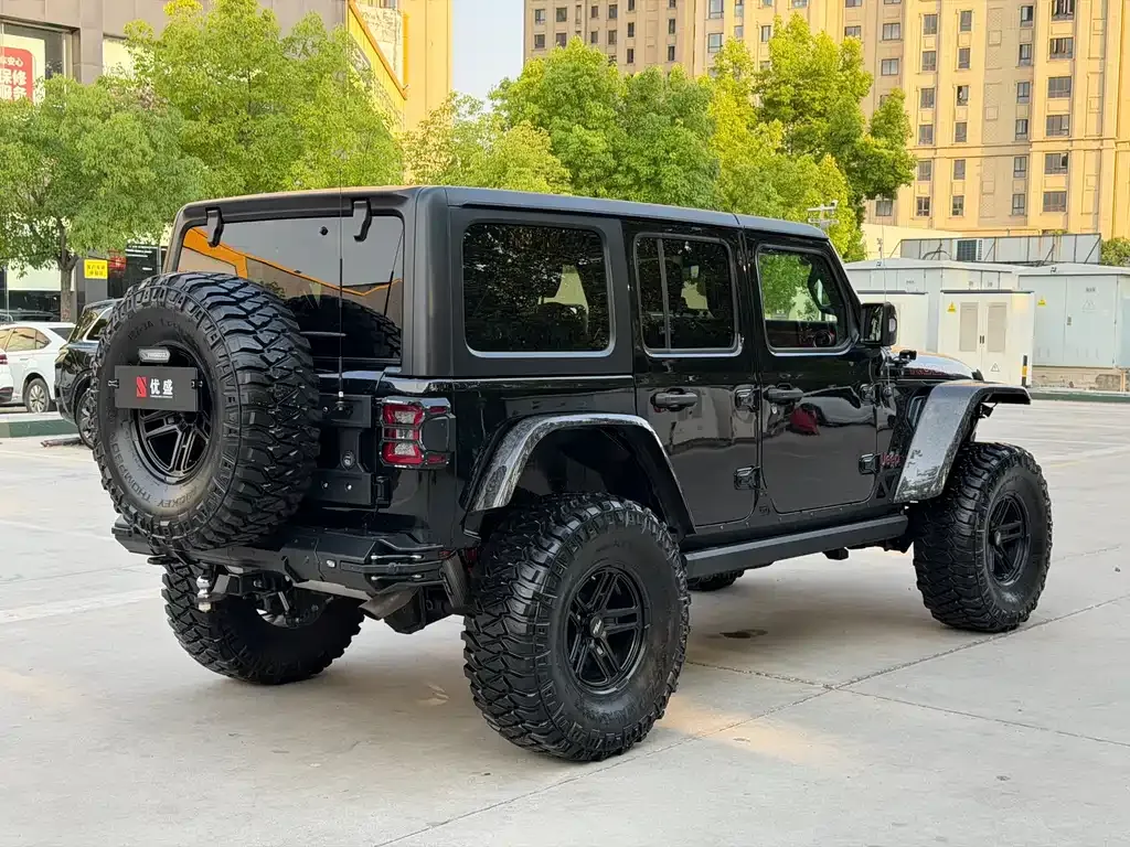 Jeep Wrangler — фото 9