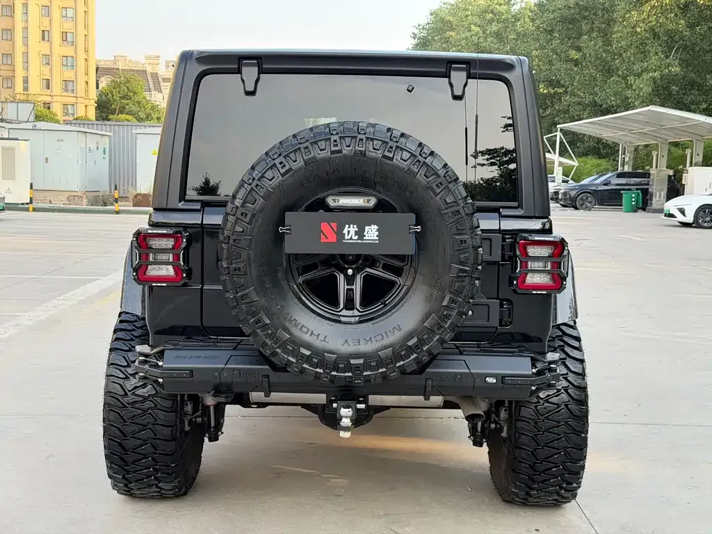 Jeep Wrangler — фото 6