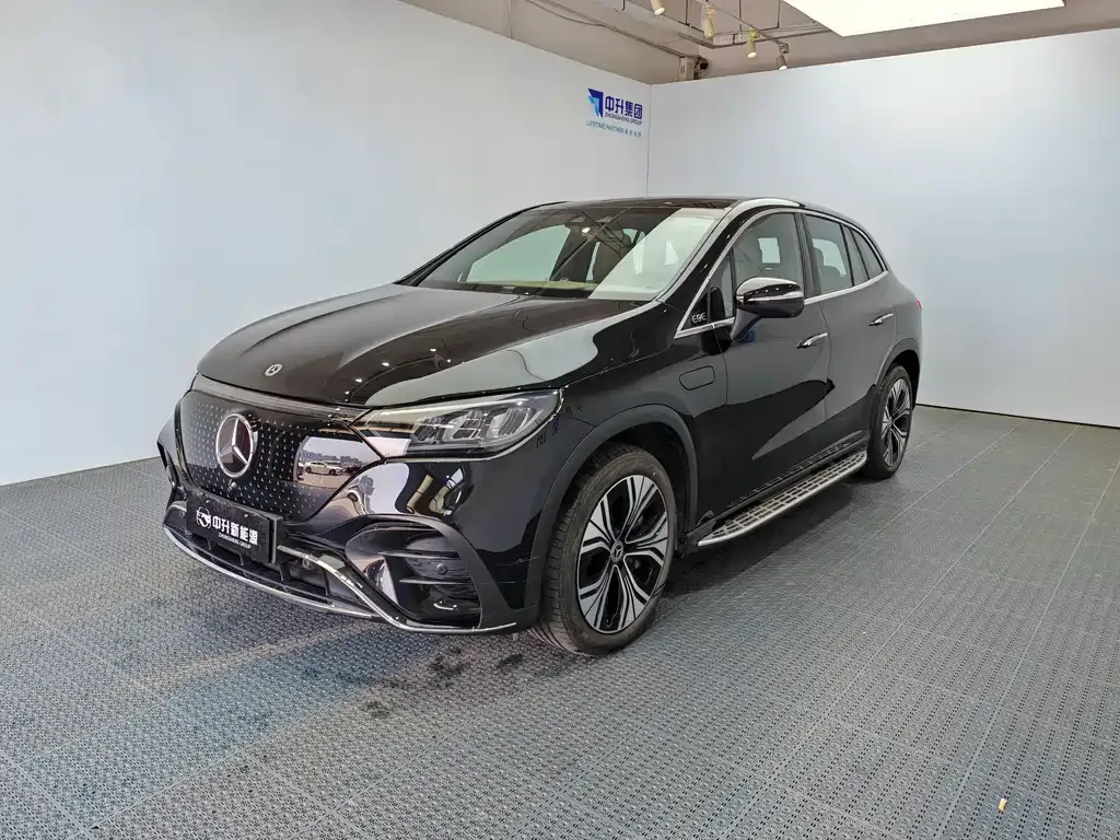 Mercedes-Benz EQE SUV