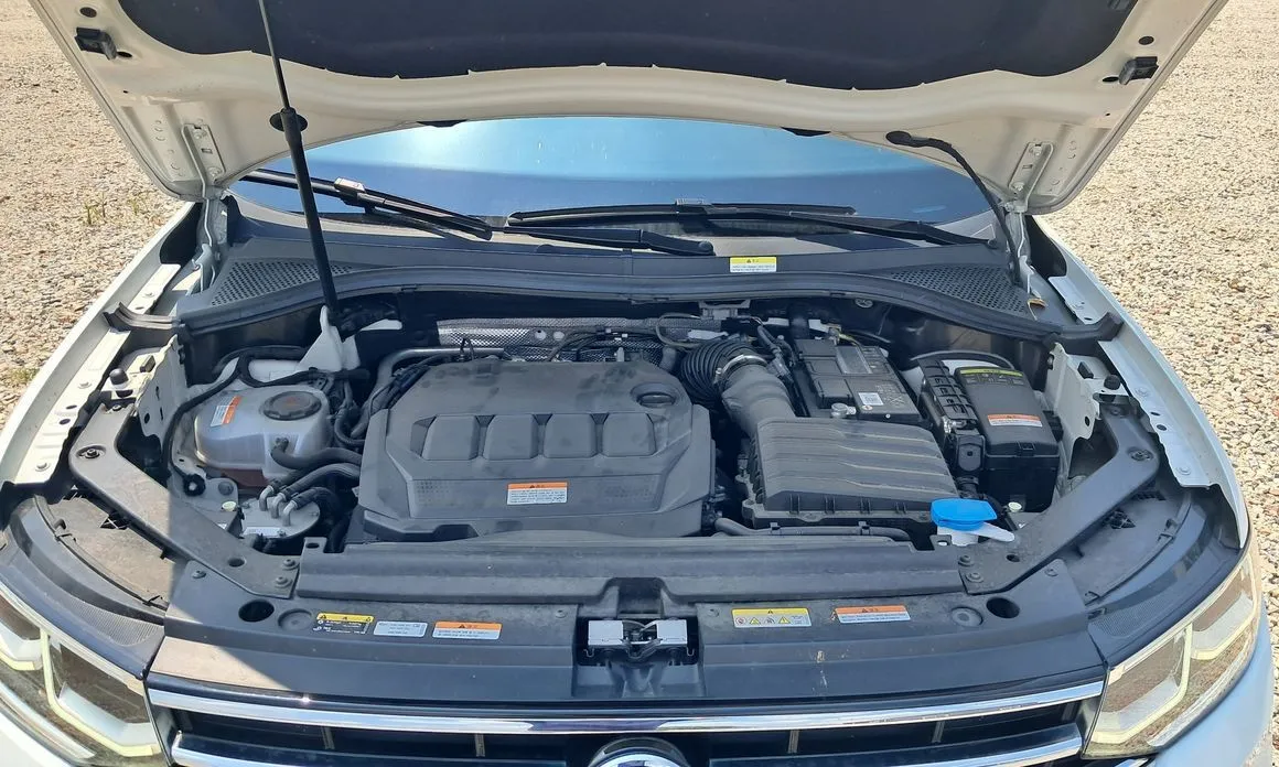 Volkswagen Tiguan — фото 4