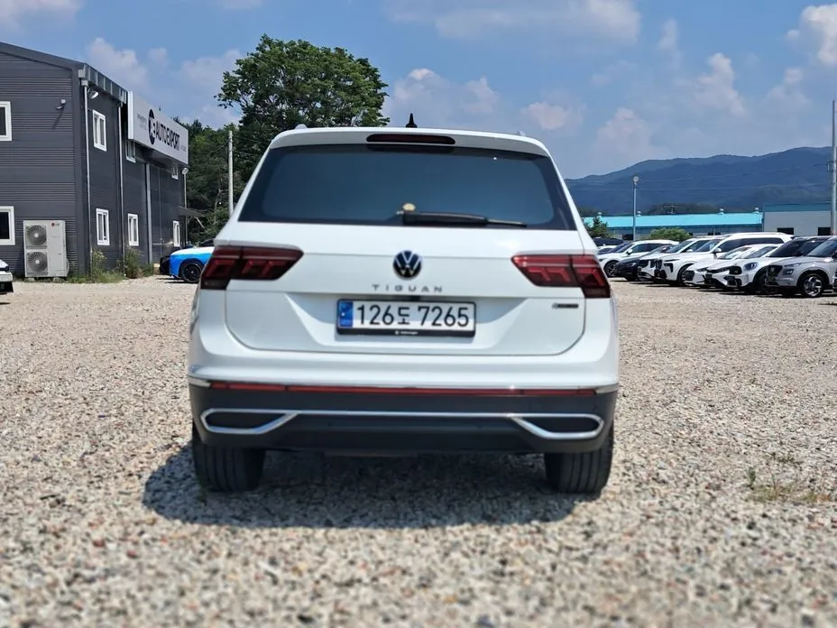 Volkswagen Tiguan — фото 10
