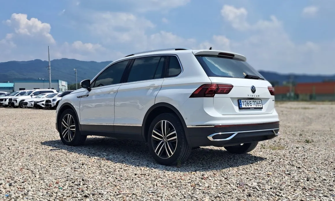 Volkswagen Tiguan — фото 7