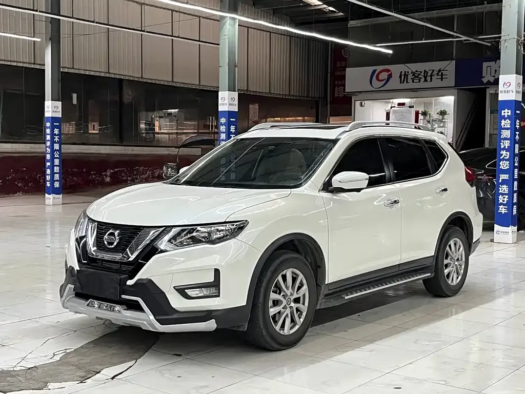 Nissan X-Trail — фото 1