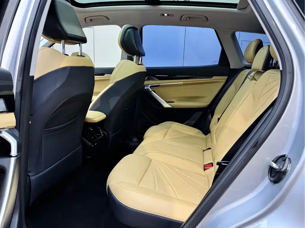 Geely Boyue L 2024 из CN, фото 5
