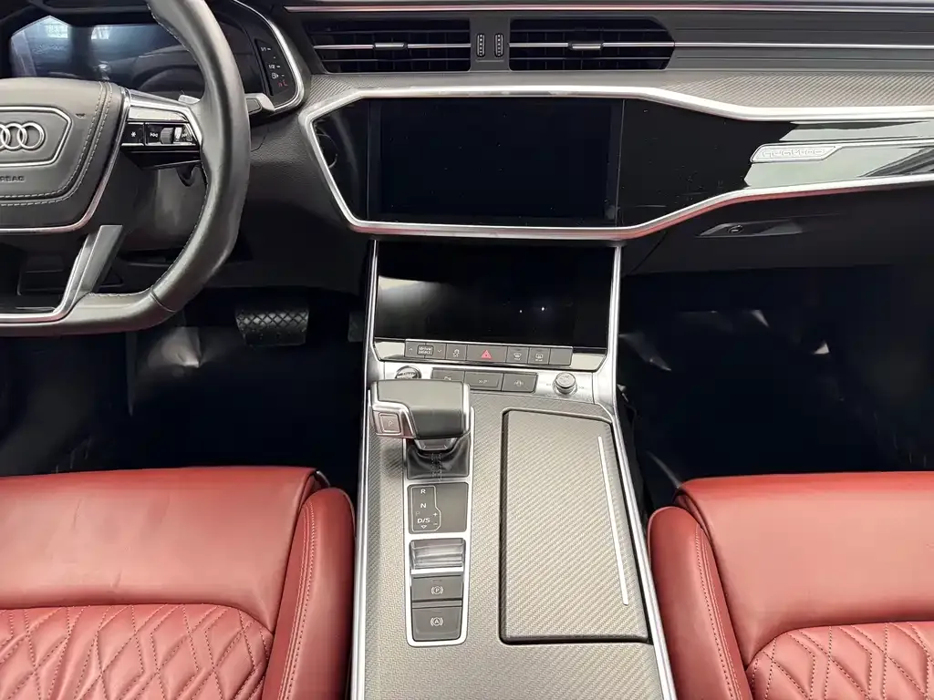 Audi A7L — фото 7