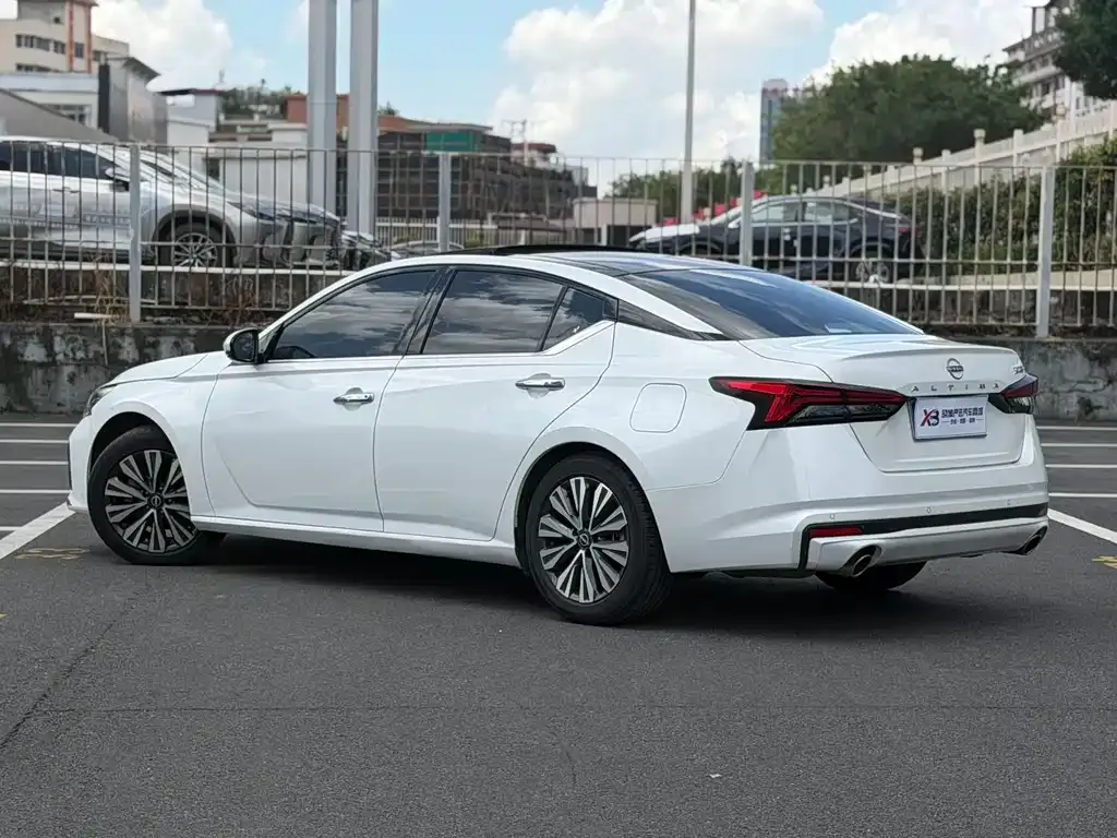Nissan Teana — фото 10