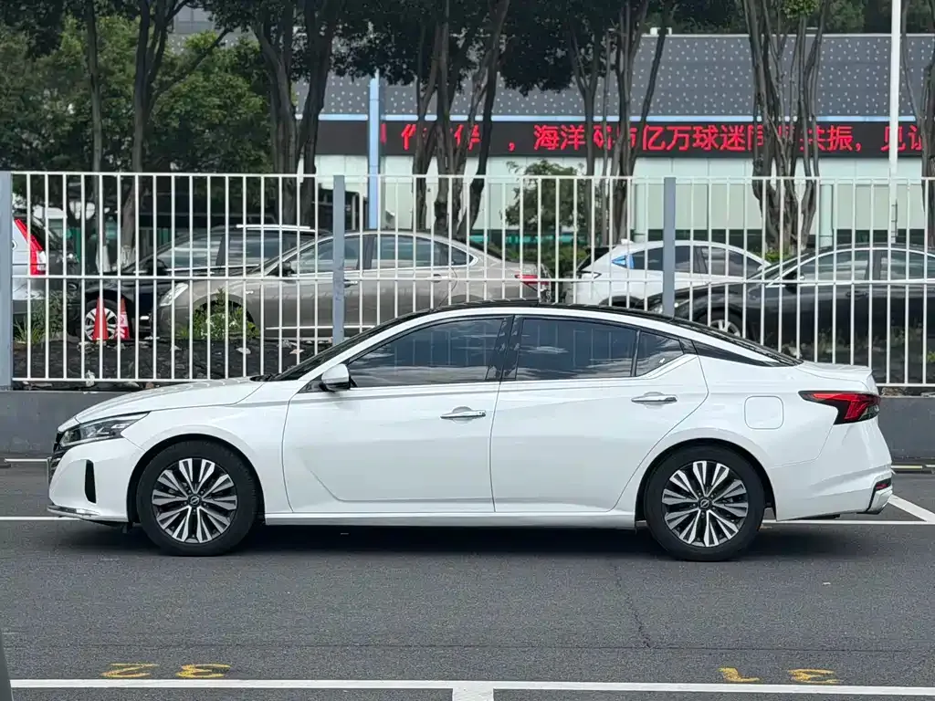 Nissan Teana — фото 4