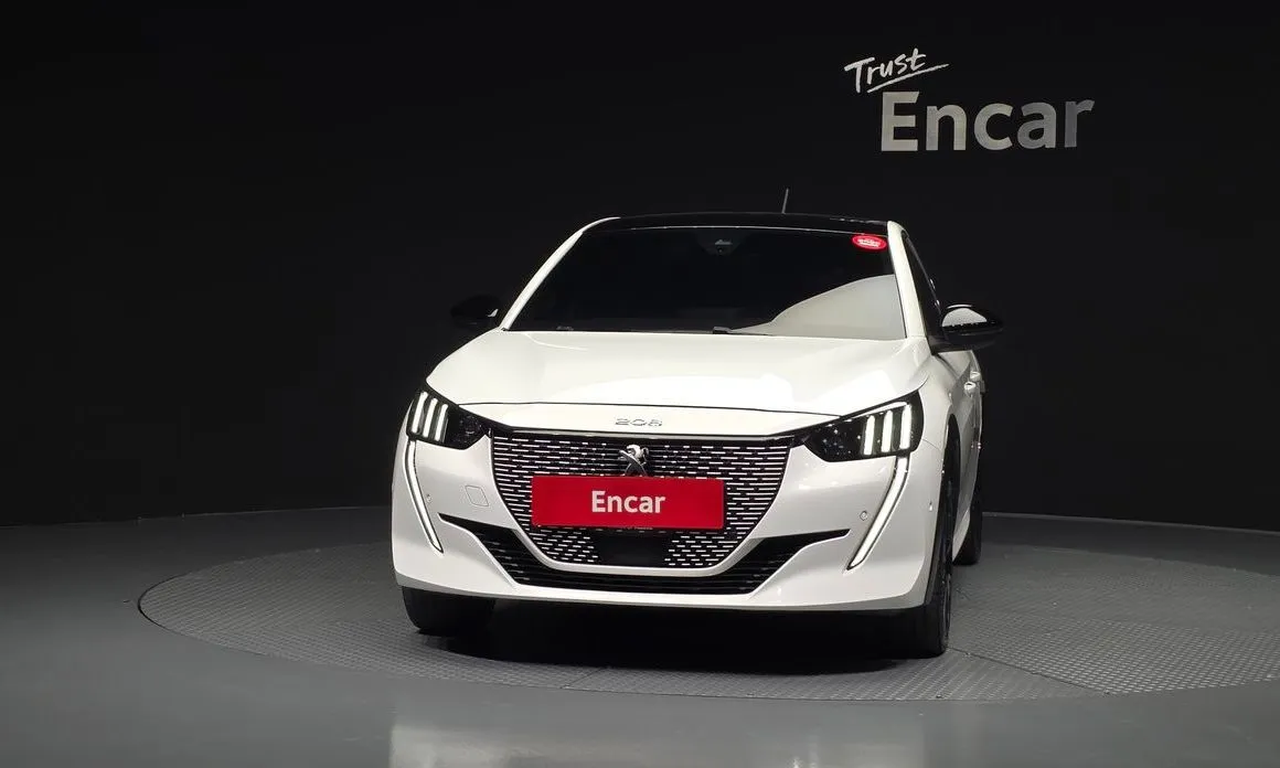 Peugeot 208 2023 из KR, фото 8