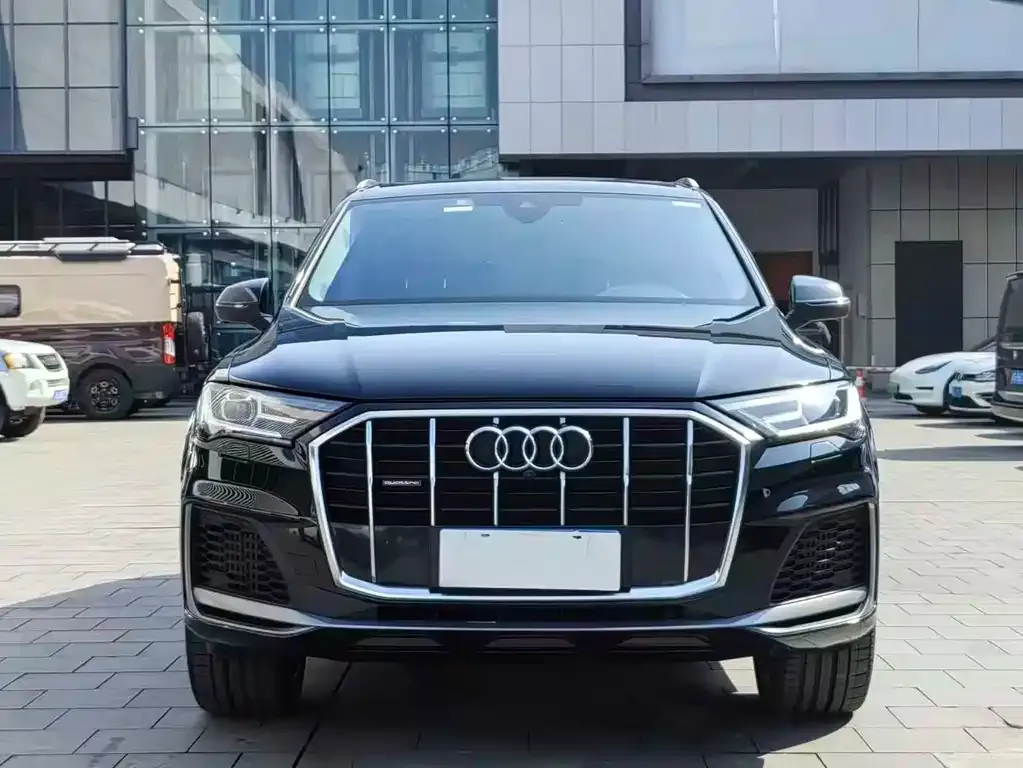 Audi Q7 — фото 6