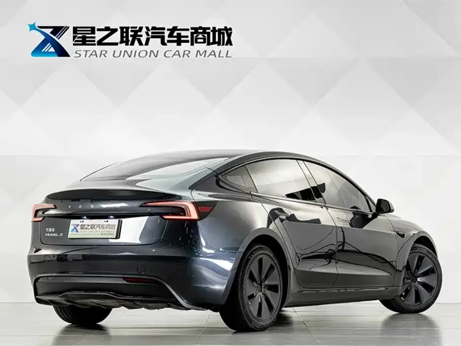 Tesla Model 3 — фото 4