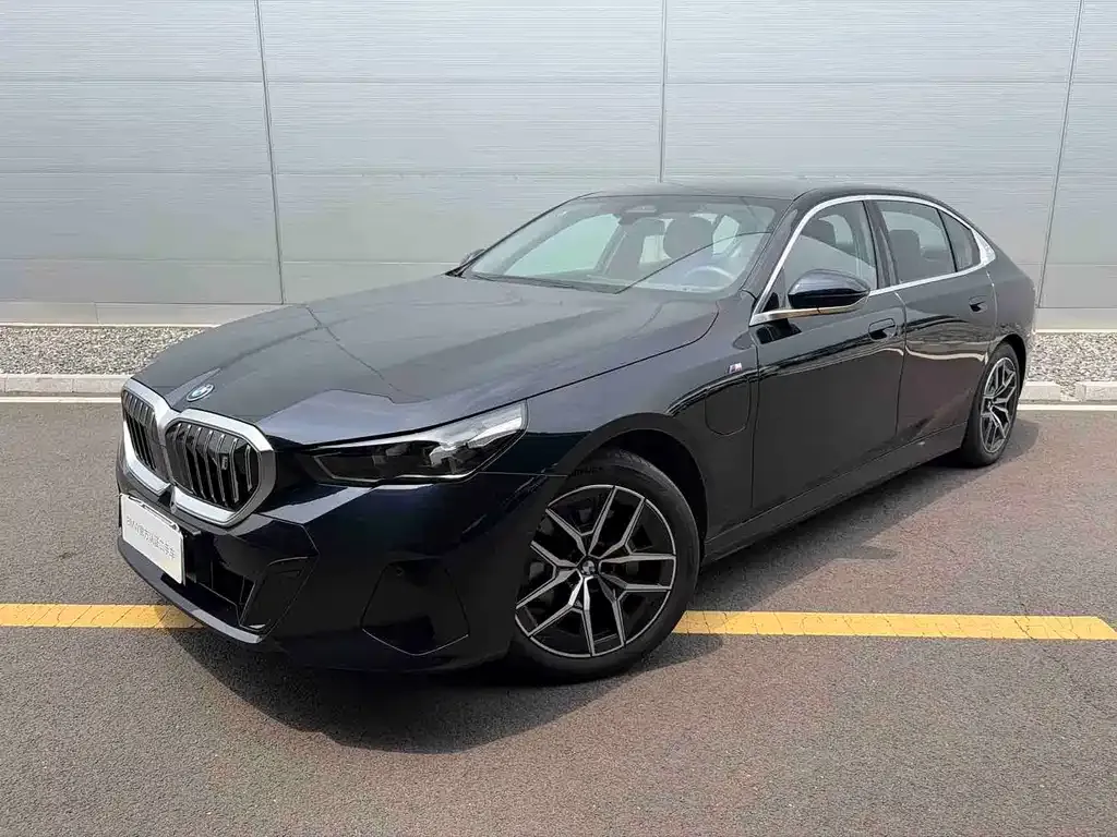 BMW i5 — фото 1