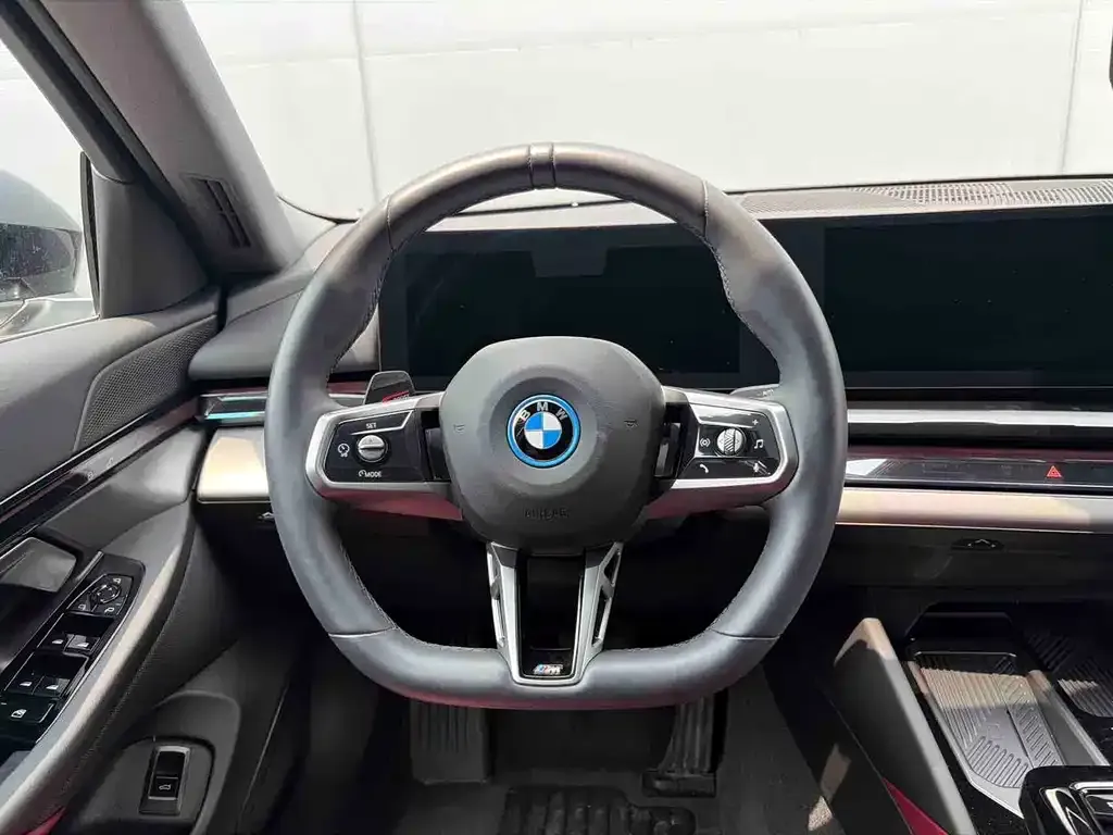 BMW i5 — фото 6