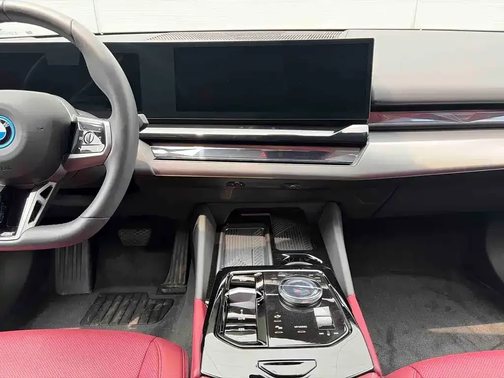 BMW i5 — фото 10