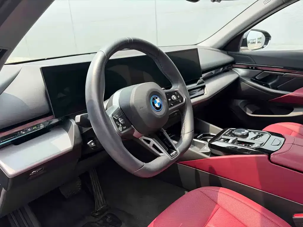BMW i5 — фото 3
