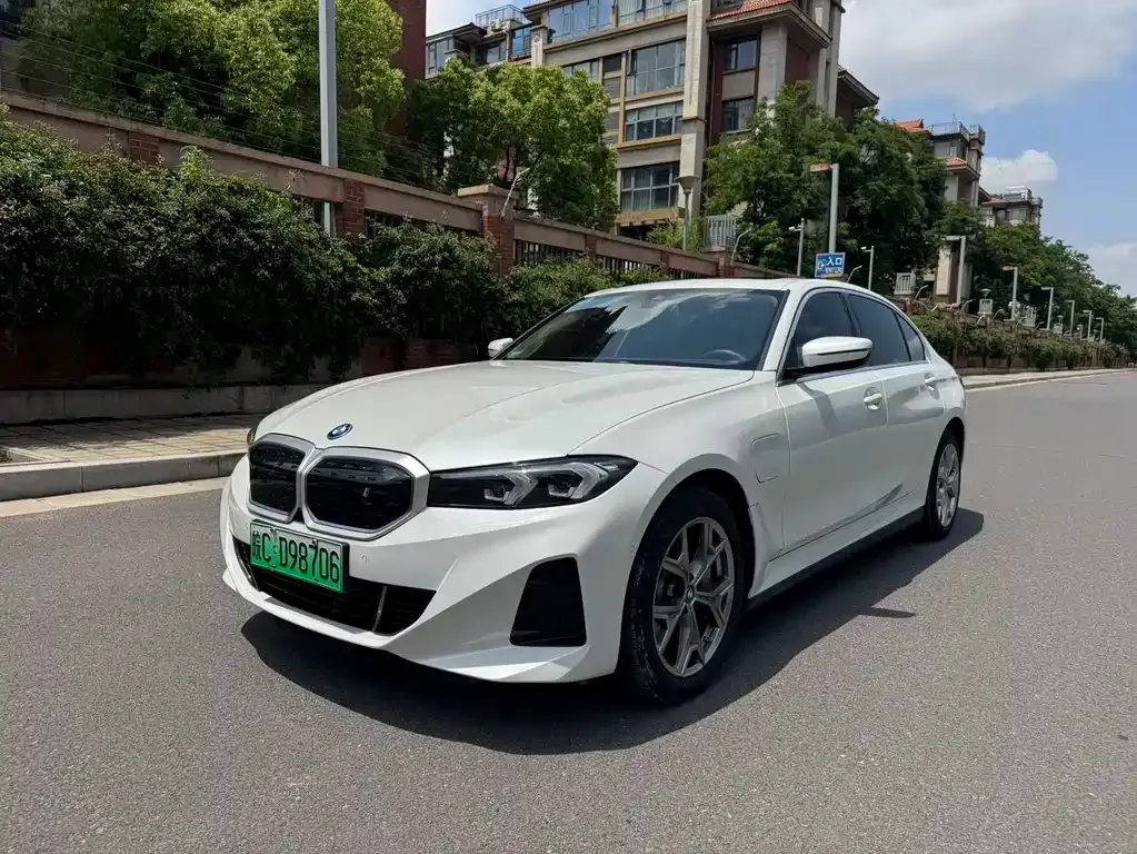 BMW i3 — фото 1