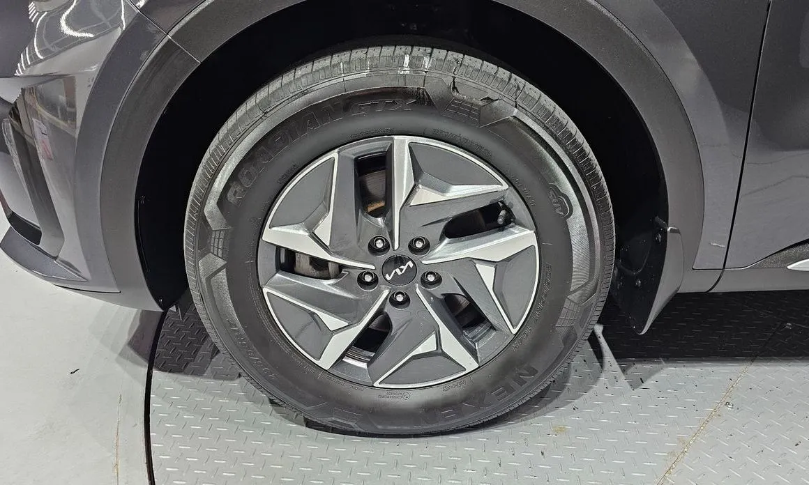 Kia Sorento — фото 4