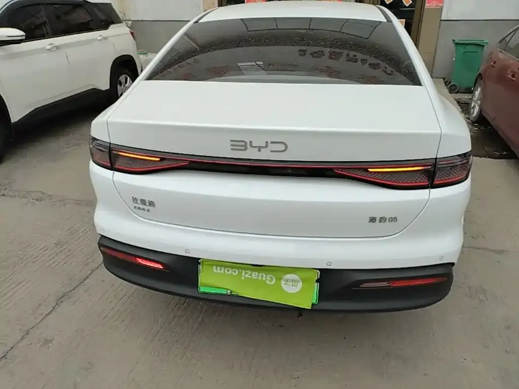 BYD Seal 05 DM-i — фото 9
