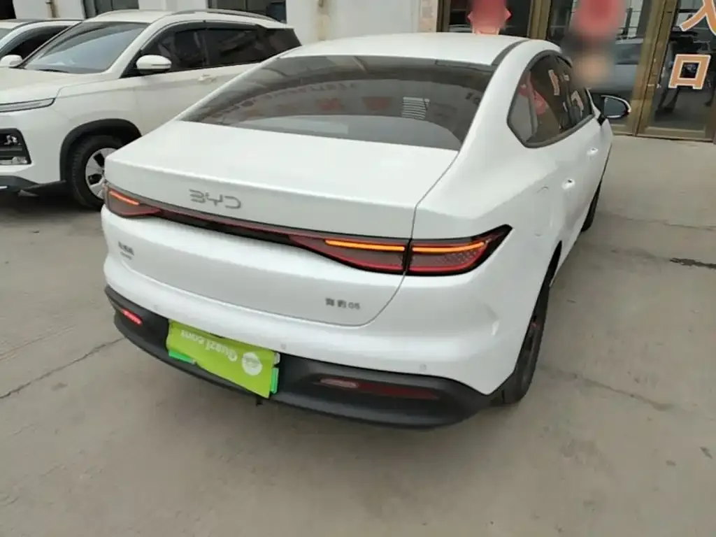 BYD Seal 05 DM-i — фото 6