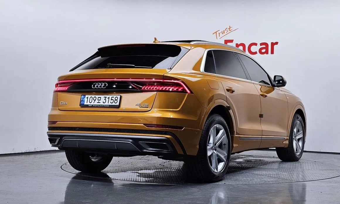 Audi Q8 — фото 8